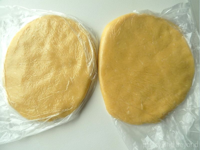 Flattened dough balls in freezer bags.